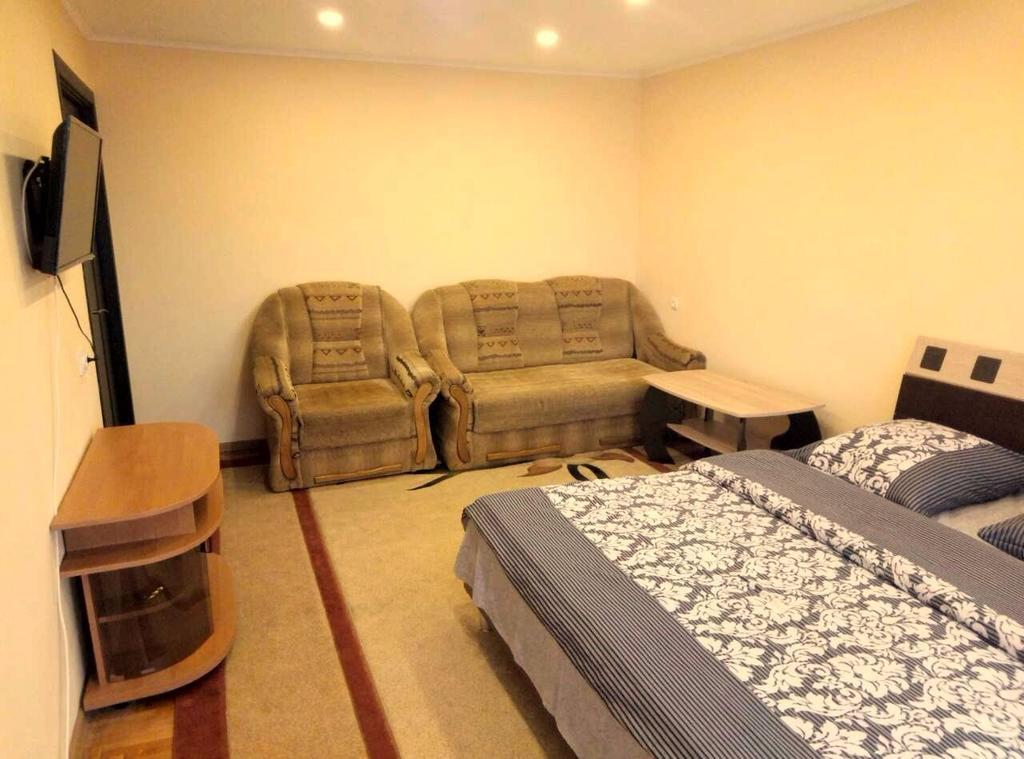 Gil Apartment 2К Квартира Центр Пл Петефи 9A Uzhhorod Exterior photo